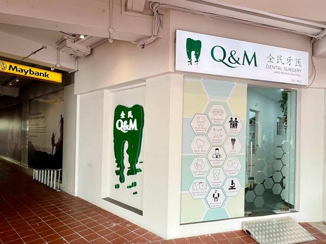 Clinical setup at Q&M Dental Surgery AMK